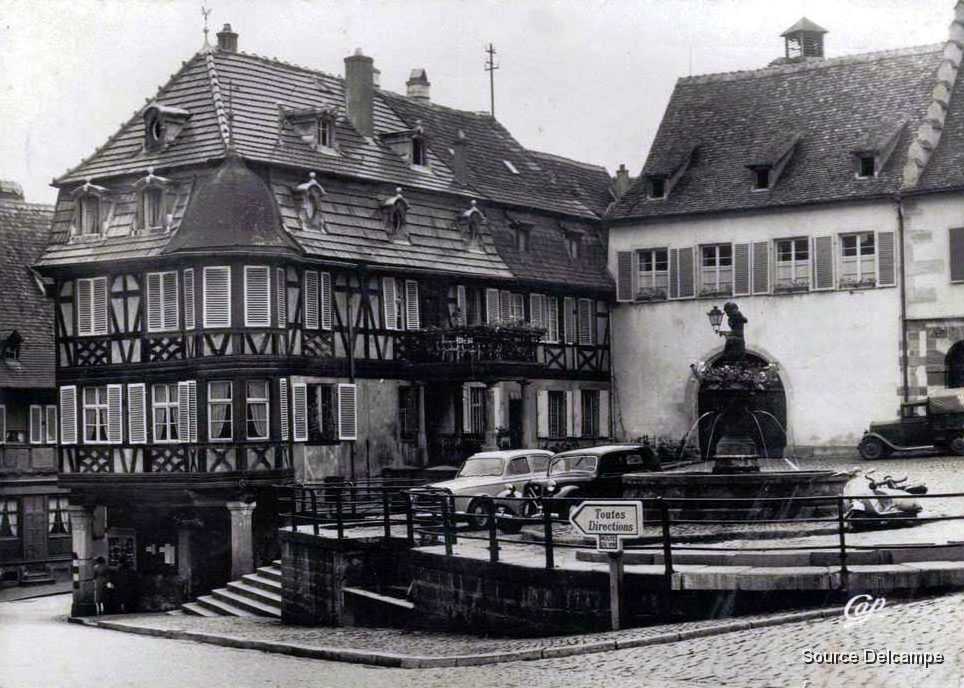 67 Barr Place de l Hotel de Ville II.jpg